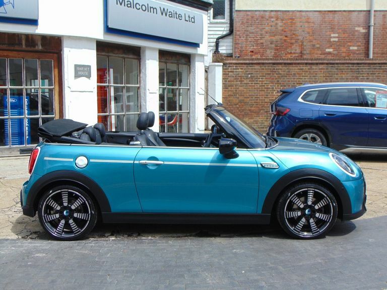 Mini Convertible 2.0 Cooper S Seaside Edition GJ73WVF Blue #2