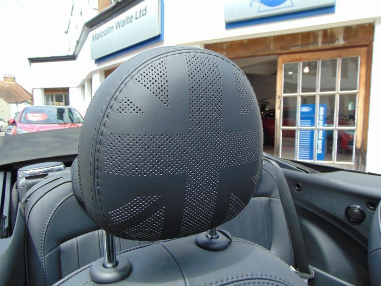 Mini Convertible 2.0 Cooper S Seaside Edition GJ73WVF Blue #6