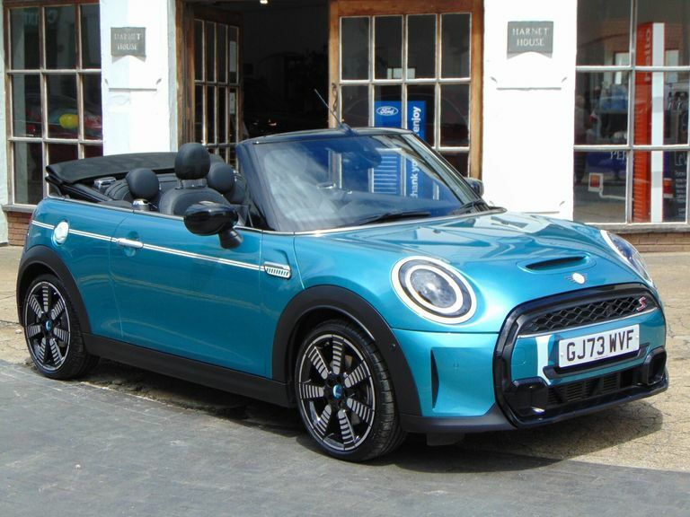 Mini Convertible 2.0 Cooper S Seaside Edition Blue