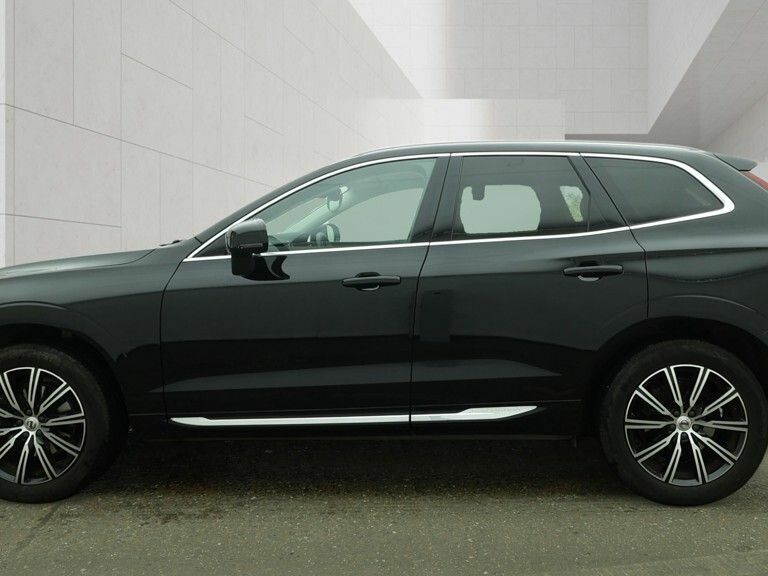 Volvo XC60 Momentum Pro  #7