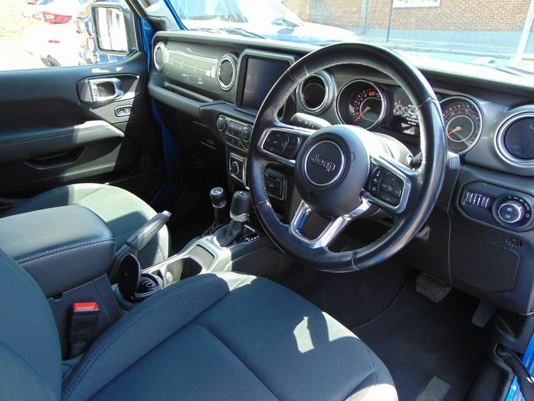 Jeep Wrangler 2.0 Gme Sahara Black #26