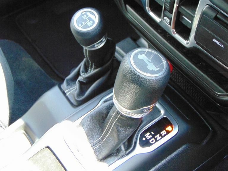 Jeep Wrangler 2.0 Gme Sahara Black #31