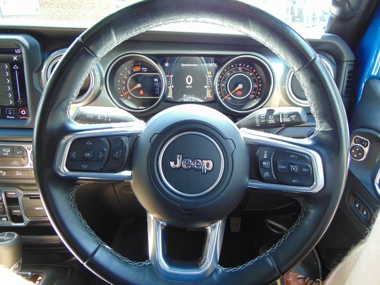 Jeep Wrangler 2.0 Gme Sahara Black #39