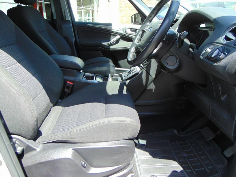 Ford S-Max Mpv White #28