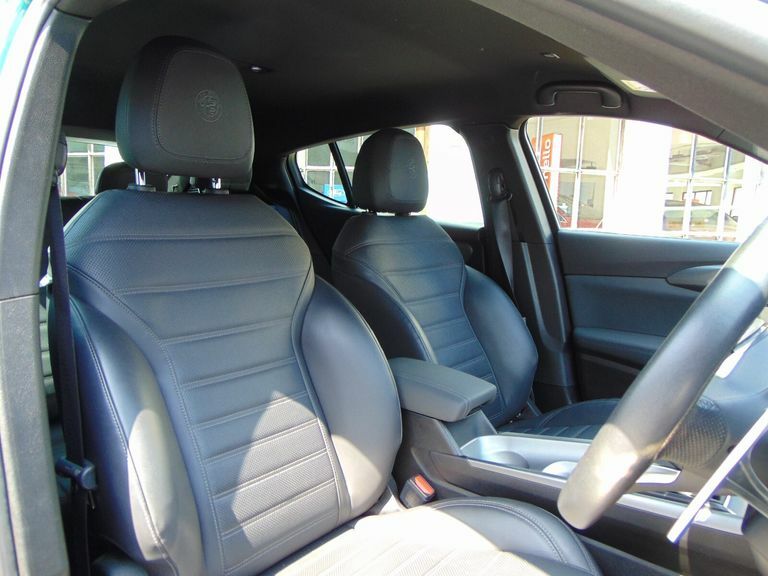 Alfa Romeo Tonale 1.3 Phev Veloce Green #4