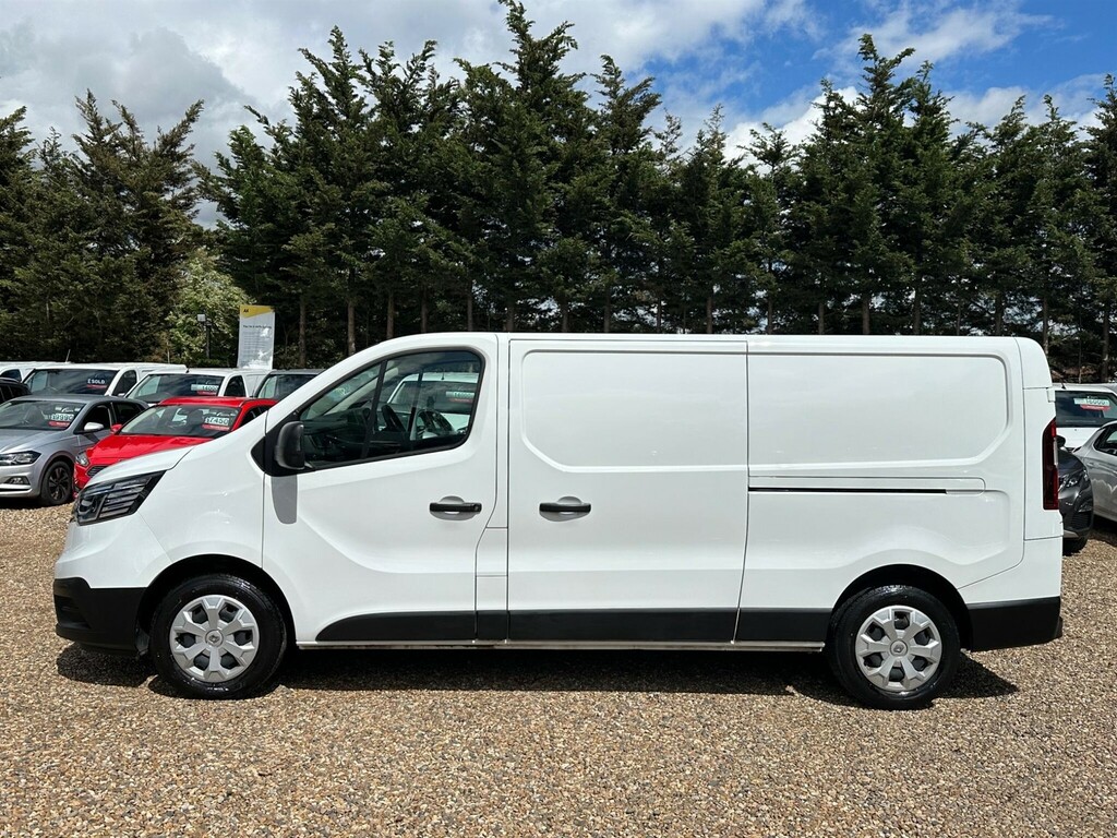 Renault Trafic 2.0 Dci Blue Ll30 Advance L2 H1 Euro 6 Ss FD23SXW White #2