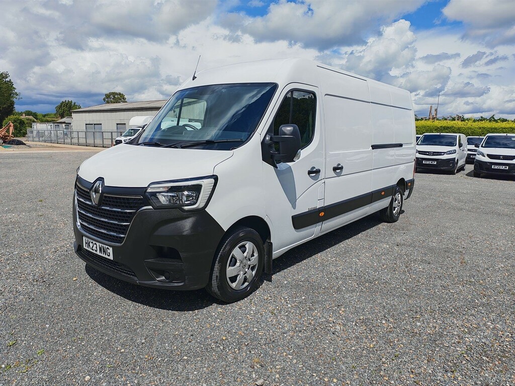 Renault Master 2.3 Dci 35 Business Fwd Lwb Medium Roof Euro 6 White