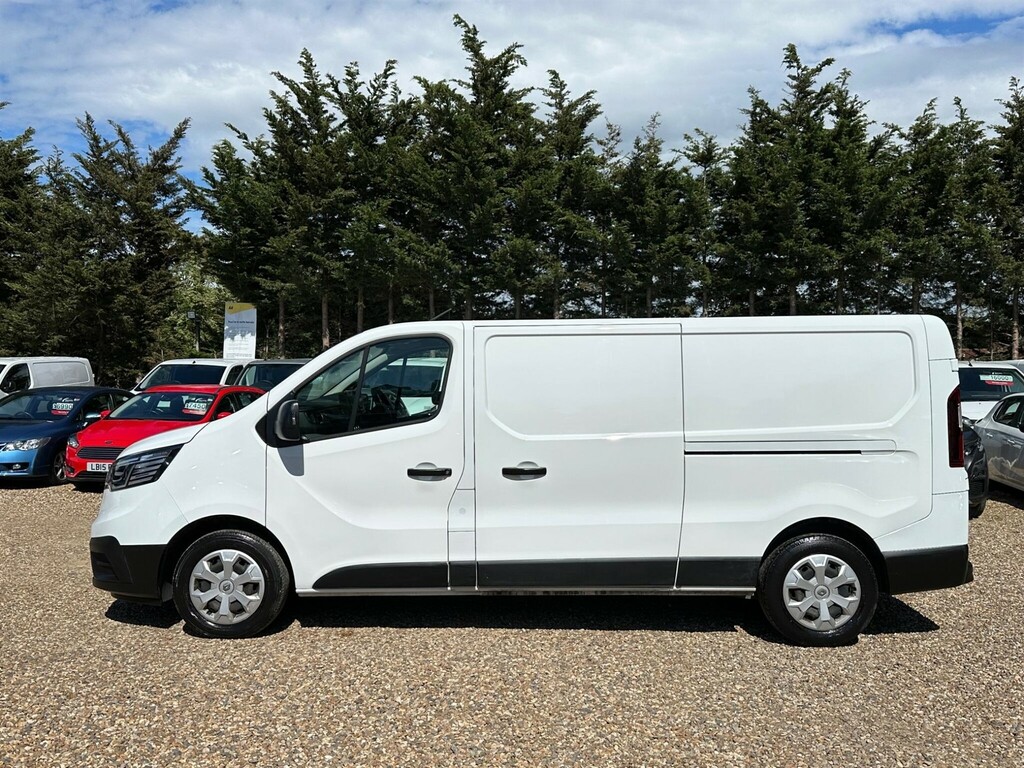 Renault Trafic 2.0 Dci Blue Ll30 Business L2 H1 Euro 6 Ss HS23BWL White #2