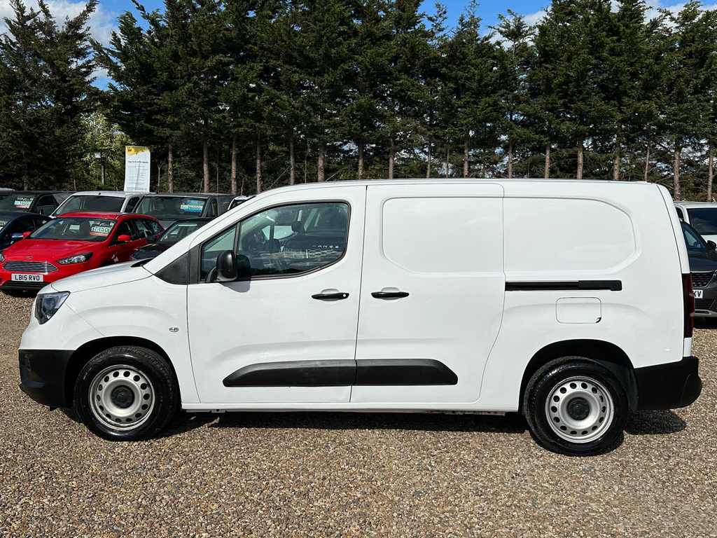 Vauxhall Combo 1.5 Turbo D 2300 Dynamic L2 H1 Euro 6 DN21WCO White #2