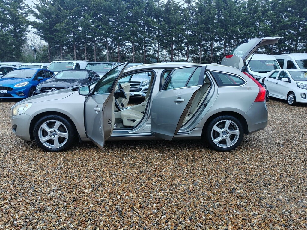 Volvo V60 D3 Se Grey #28