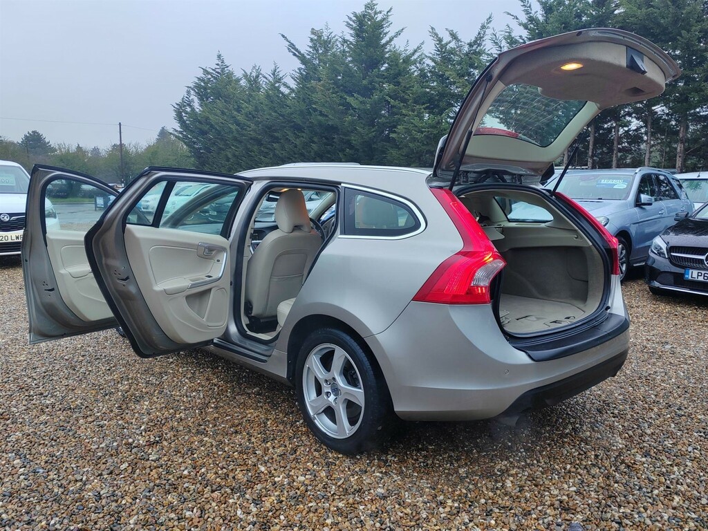 Volvo V60 D3 Se Grey #29