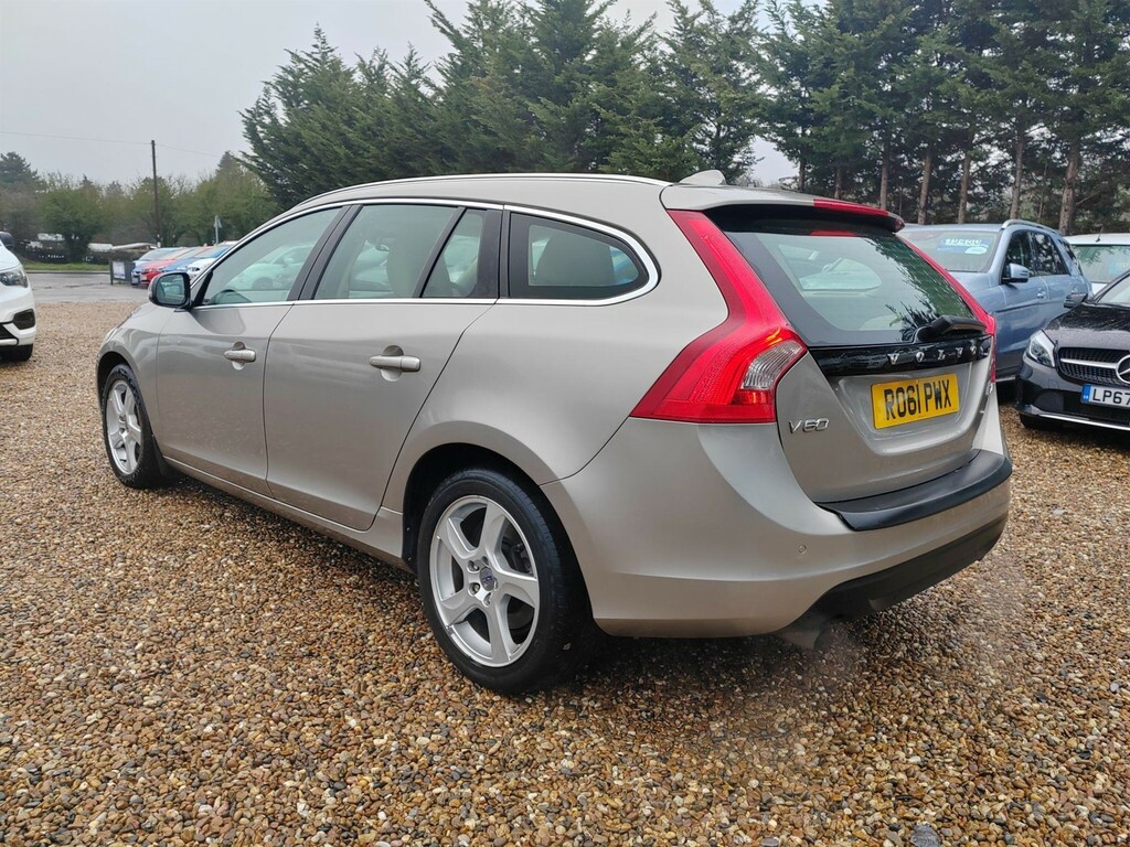 Volvo V60 1.6 T4 Se Lux Powershift Euro 5 Gold #3