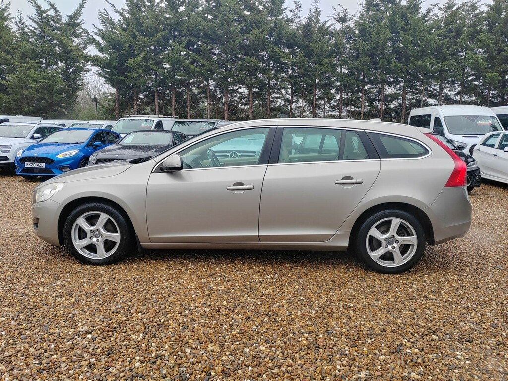 Volvo V60 1.6 T4 Se Lux Powershift Euro 5 Gold #2