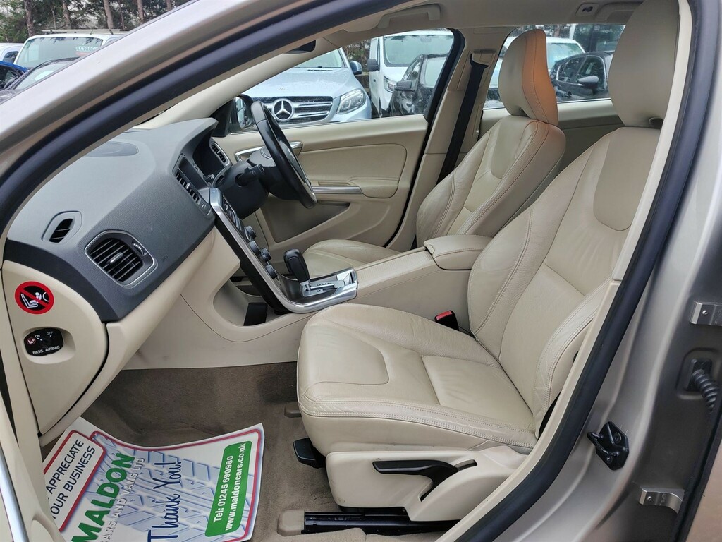 Volvo V60 D3 Se Grey #9