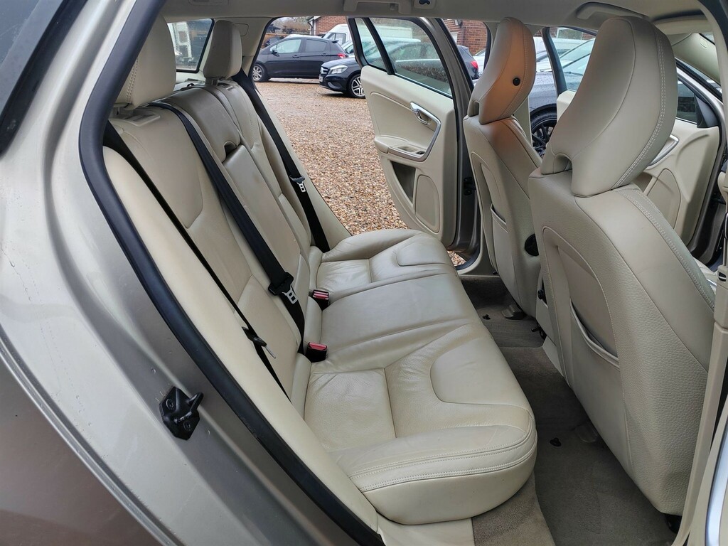 Volvo V60 D3 Se Grey #13