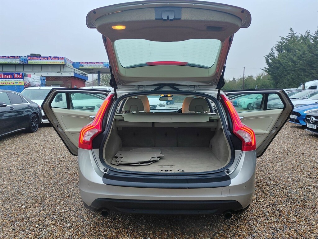 Volvo V60 D3 Se Grey #30