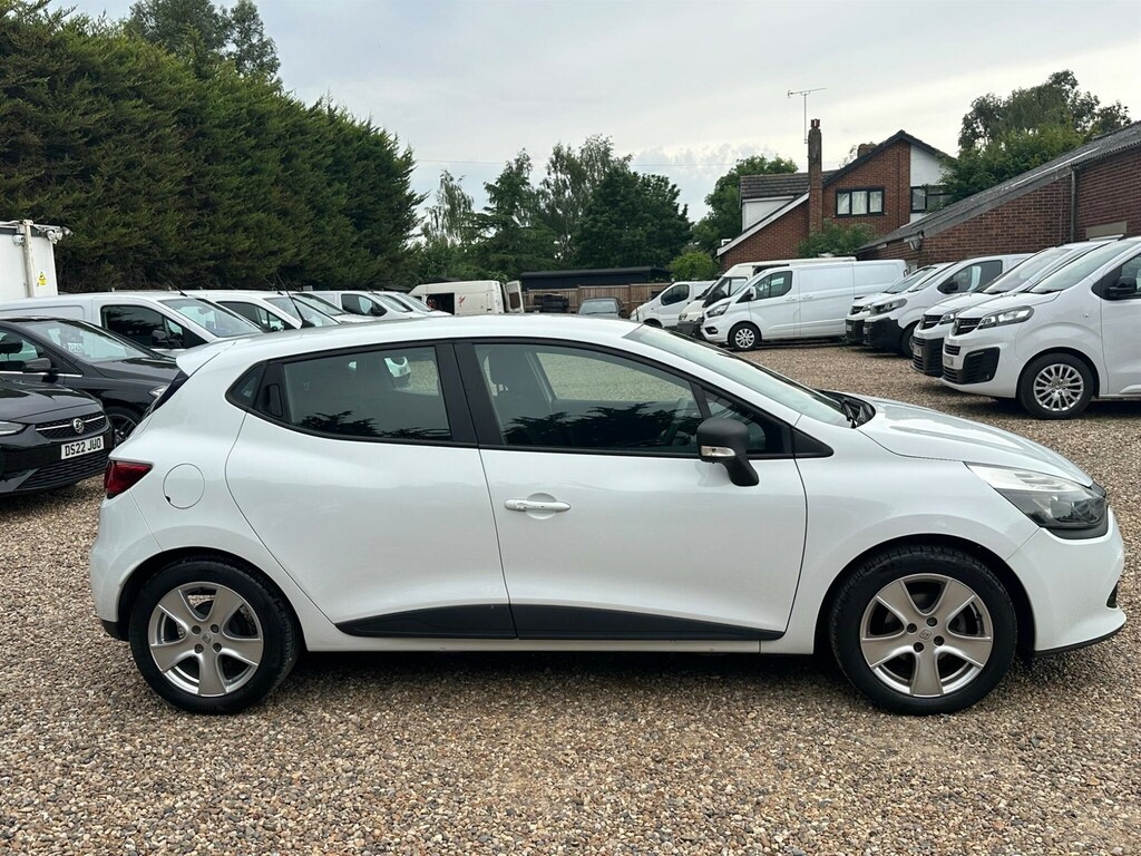 Renault Clio 1.2 16V Play Euro 6 White #6