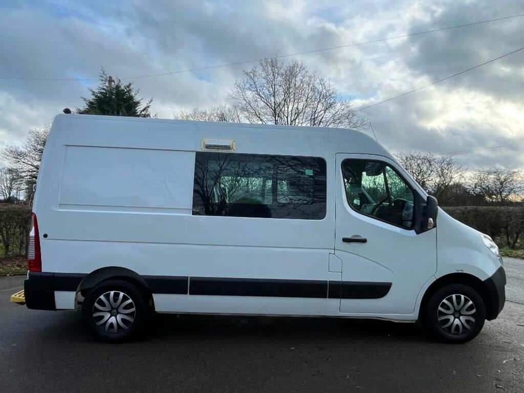 Vauxhall Movano Diesel BK69SKD White #5