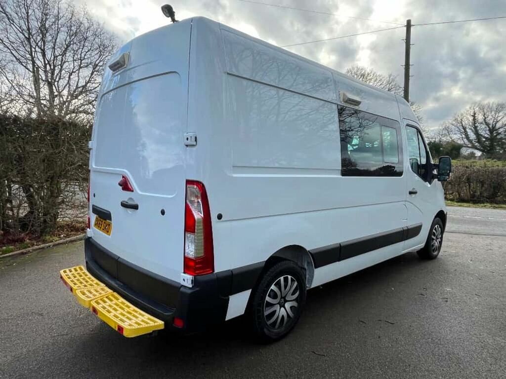 Vauxhall Movano Diesel BK69SKD White #4