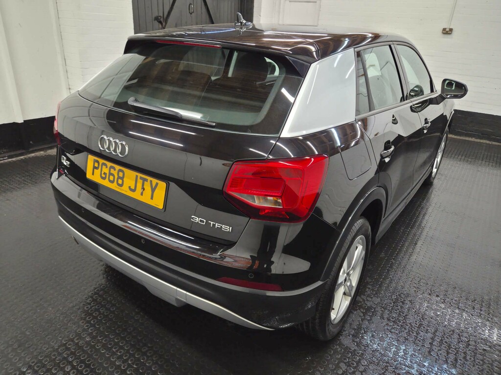 Audi Q2 Sport 30 Tfsi PG68JTY Black #6