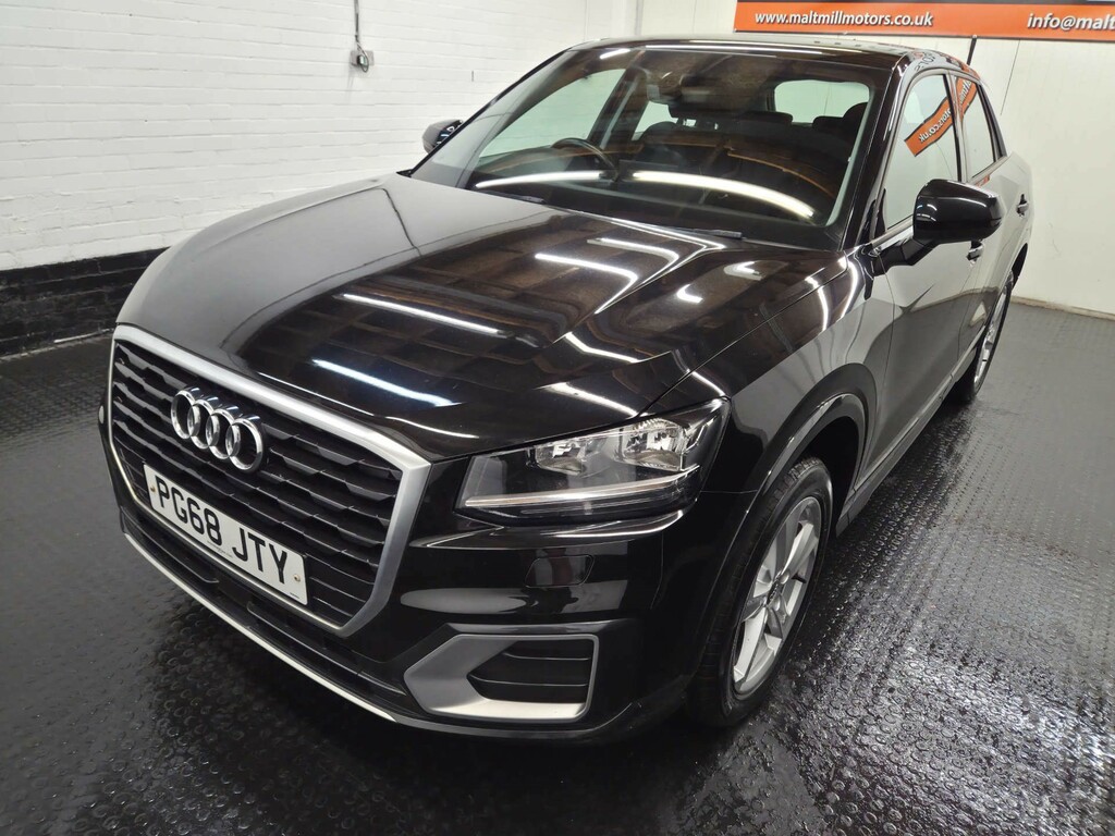Audi Q2 Sport 30 Tfsi PG68JTY Black #3