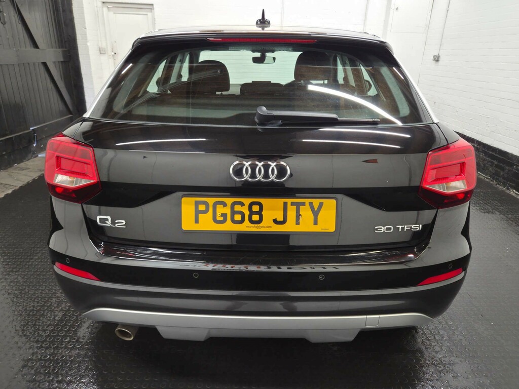 Audi Q2 Sport 30 Tfsi PG68JTY Black #5