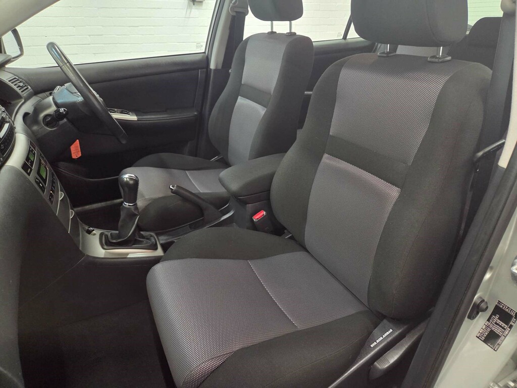Toyota Corolla Hatchback 1.6 Black #22