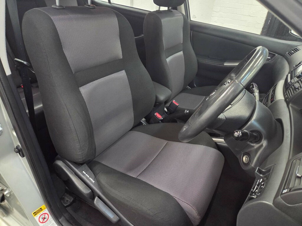 Toyota Corolla Hatchback 1.6 Black #9