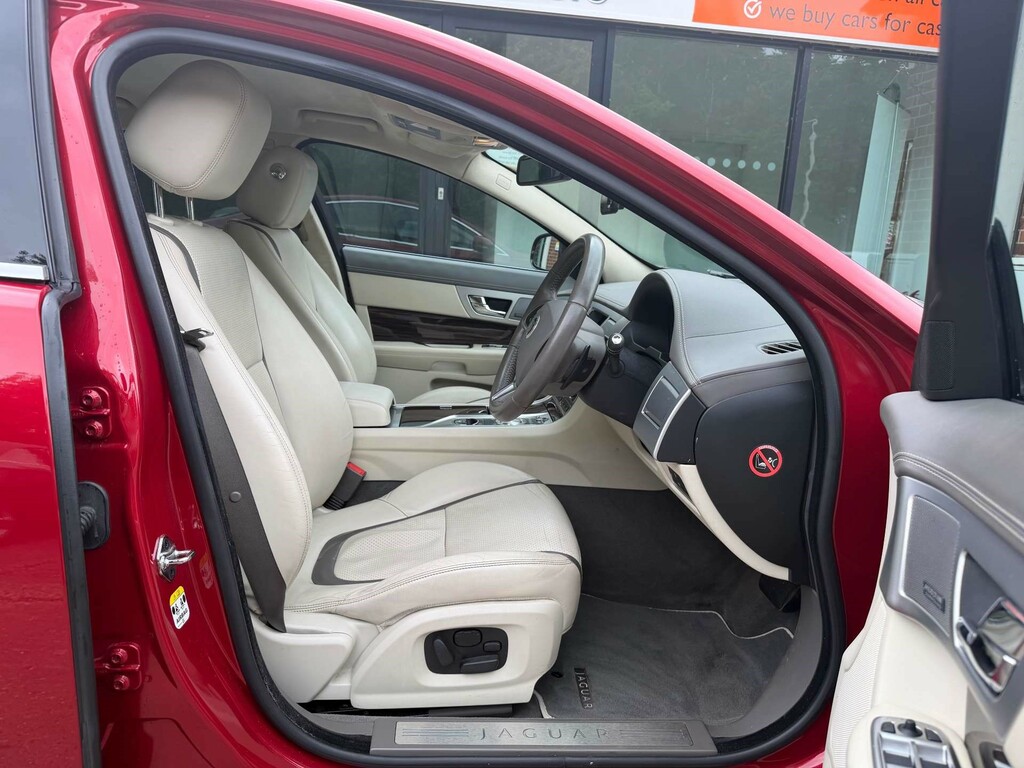 Jaguar XF Portfolio D OIJ32 #2