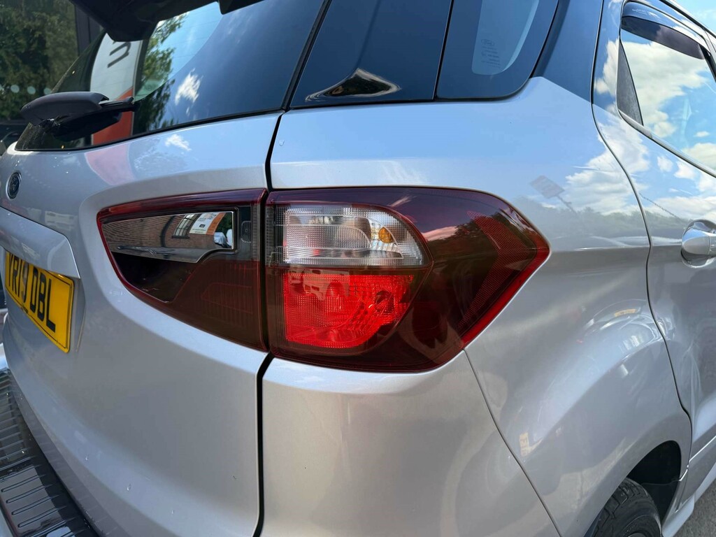 Ford Ecosport 1L Titanium White #21