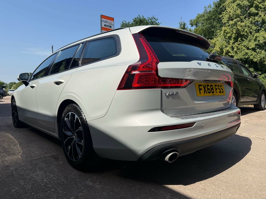 Volvo V60 Momentum D4  #3