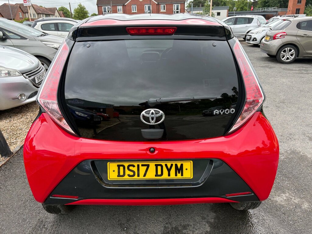 Toyota Aygo 1.0 Vvt-i X-press Hatchback Euro DS17DYM Black #3