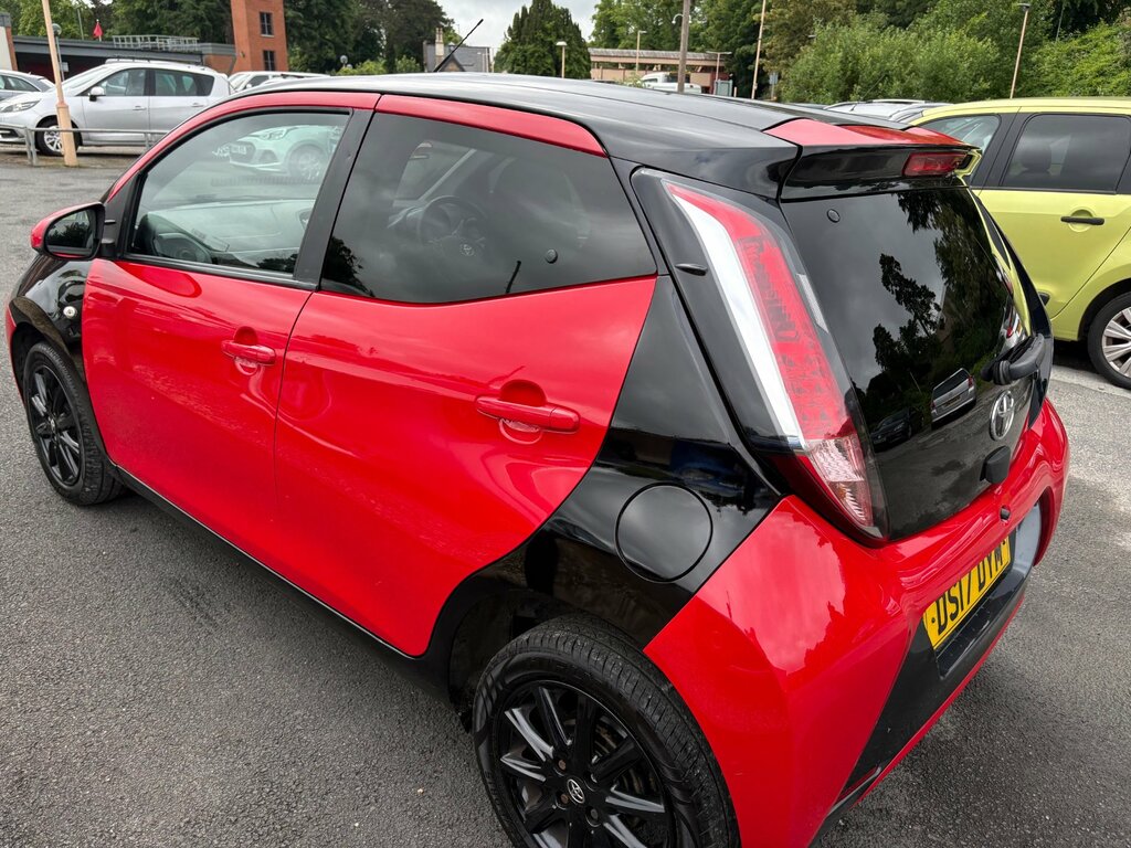 Toyota Aygo 1.0 Vvt-i X-press Hatchback Euro DS17DYM Black #4