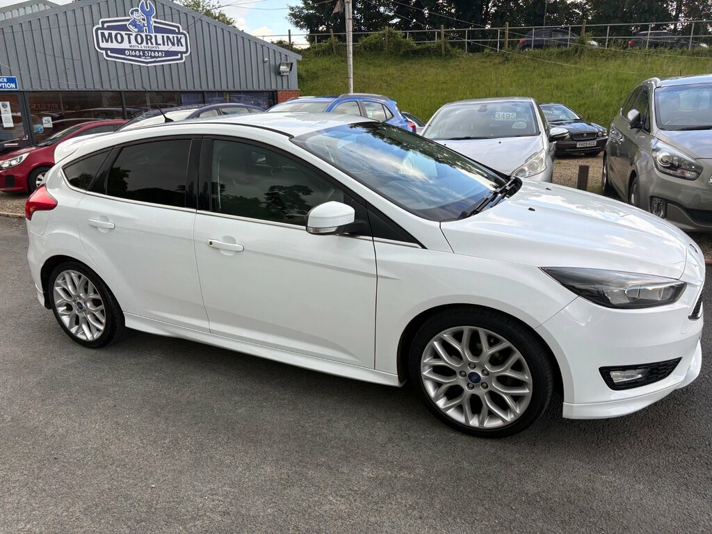 Ford Focus 1.0T Ecoboost Zetec S Hatchback CN16PVT White #2