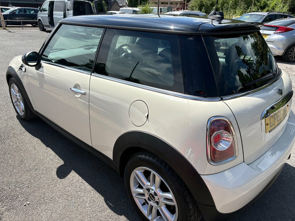 Mini Hatch 1.6 Cooper D Hatchback Euro 5 S White #4