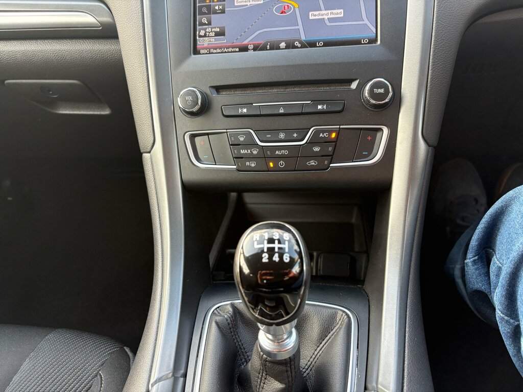 Ford Mondeo Hatchback Blue #17