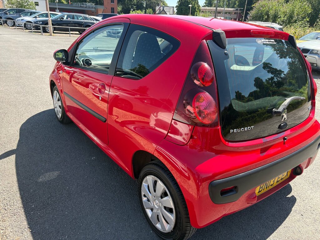 Peugeot 107 1.0 12V Active Hatchback Euro 5 Red #4