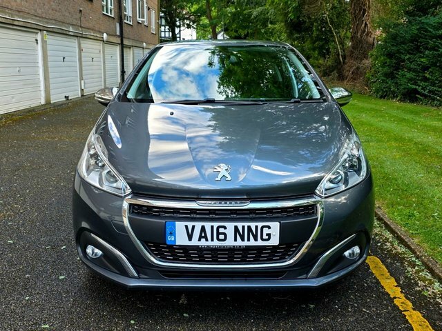 Peugeot 208 Puretech Allure Hatchback Grey #2