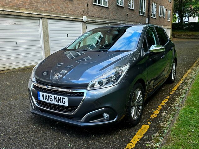 Peugeot 208 Puretech Allure Hatchback Grey #3