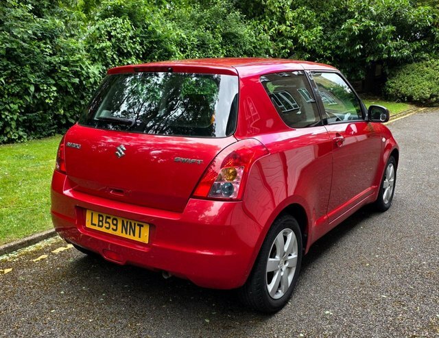 Suzuki Swift Red #7