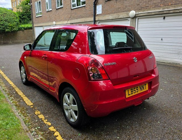 Suzuki Swift Glx Hatchback Red #5