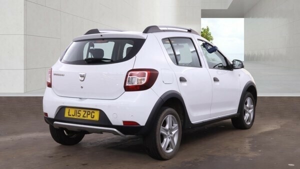 Dacia Sandero Stepway 1.5 Dci Laureate Hatchback White #4