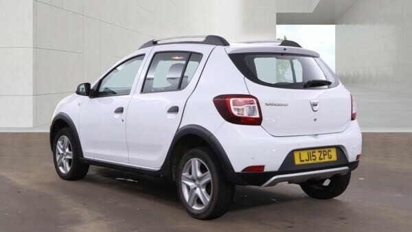 Dacia Sandero Stepway 1.5 Dci Laureate Hatchback White #3
