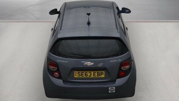 Chevrolet Aveo Ltz White #8