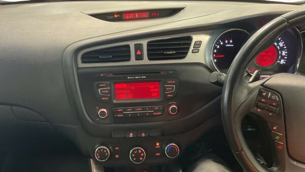 Kia Ceed 2013 1.6 Crdi Ecodynamics 1 Sportswagon Black #13