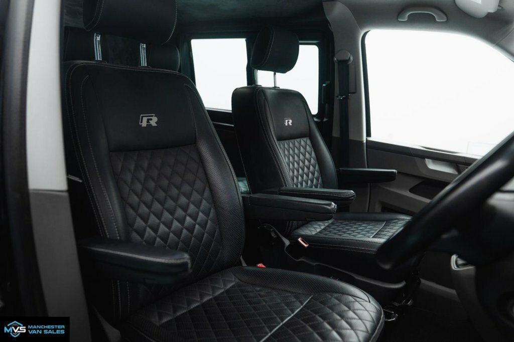 Volkswagen Transporter 2L Highline Black #4