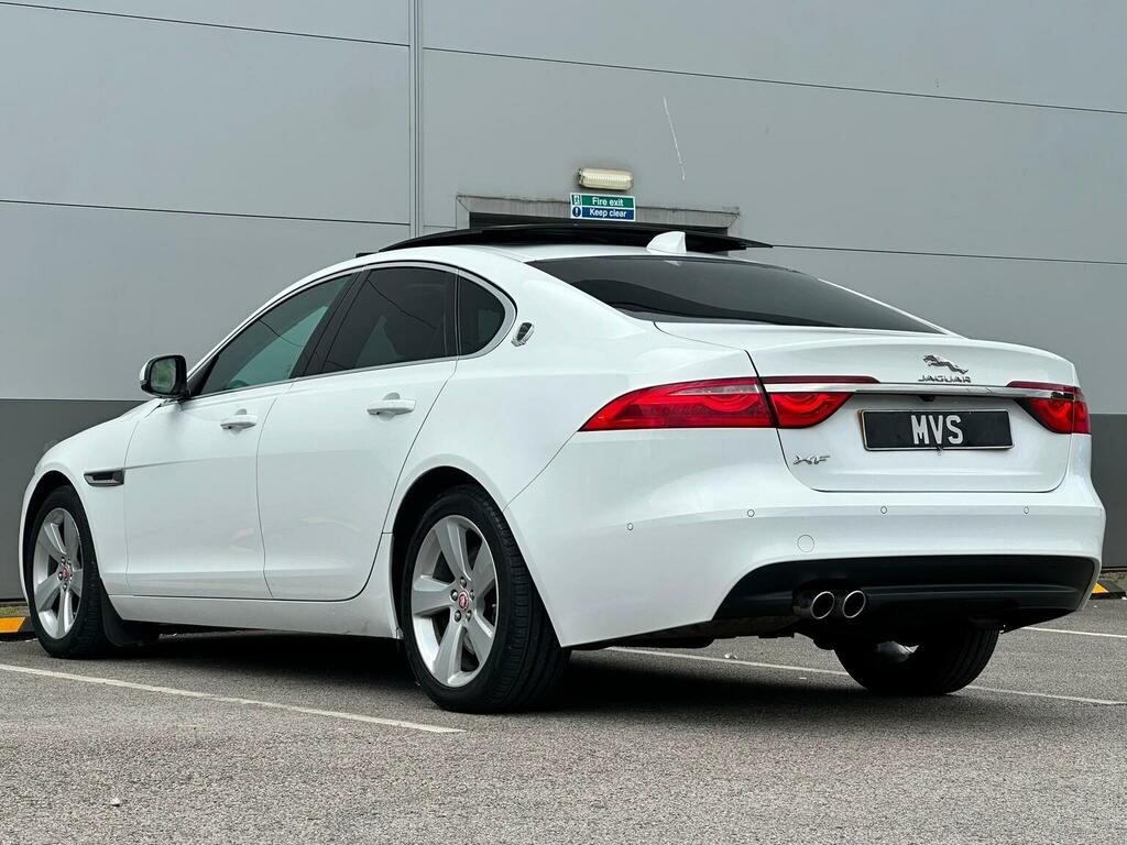 Jaguar XF Saloon 2.0D Portfolio Euro 6 Ss 2015 White #5