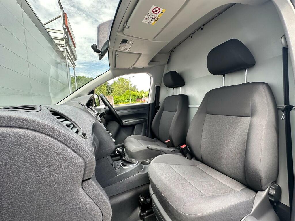 Volkswagen Caddy Mpv White #22