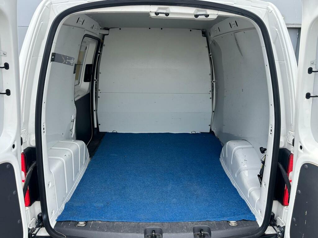 Volkswagen Caddy Mpv White #12