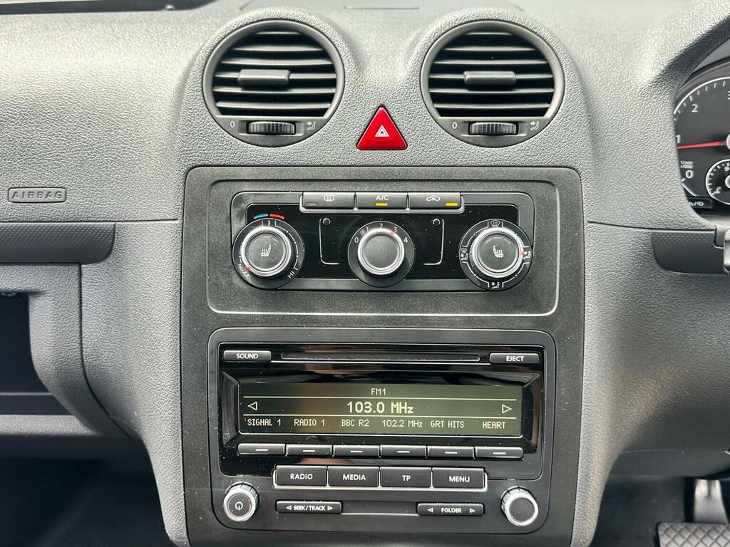 Volkswagen Caddy Mpv White #19